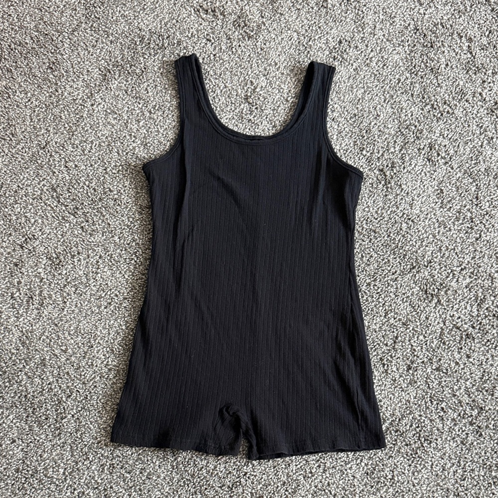 SHEIN Black Ribbed Sleeveless Romper